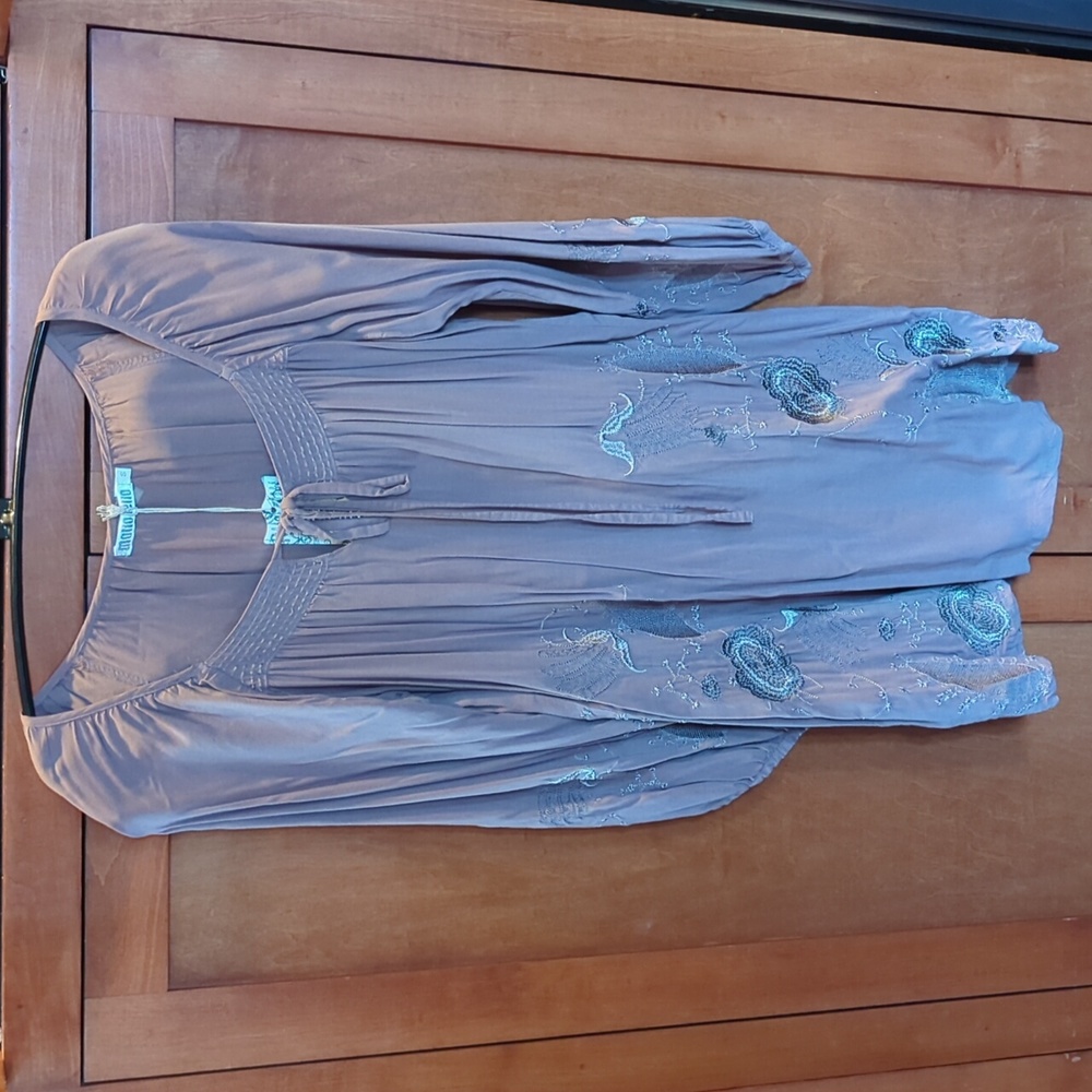 New Monoreno Tan Tunic Blouse Small
